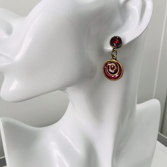 Retro Earrings - Picture 3 of 5